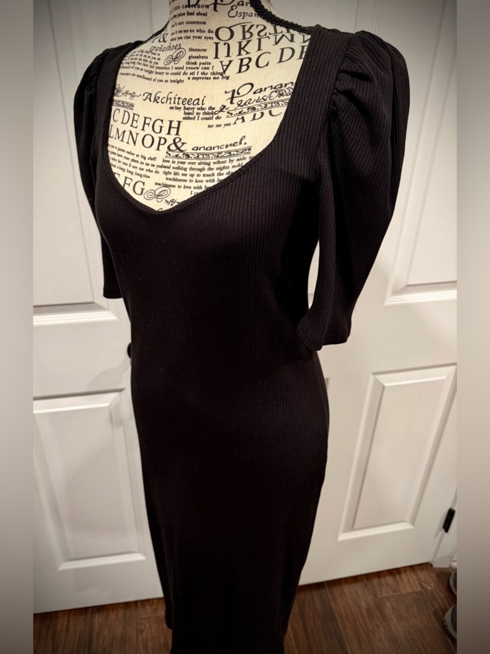 GAP Black Ribbed Puff Sleeve Midi Dress